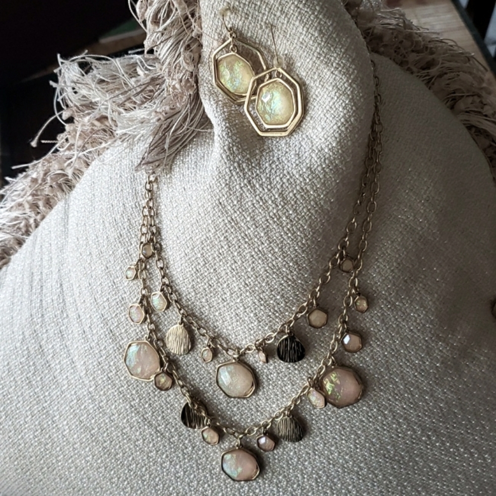Gold statement necklace with earrings